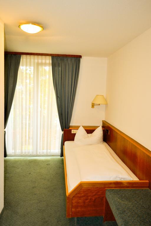 Kuner Weitzel Landgasthof Frohe Einkehr Gbr Merzhausen Room photo